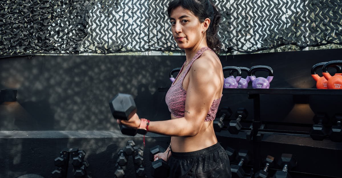 Comment intégrer des exercices de renforcement dans sa routine : guide pratique pour tous les niveaux
