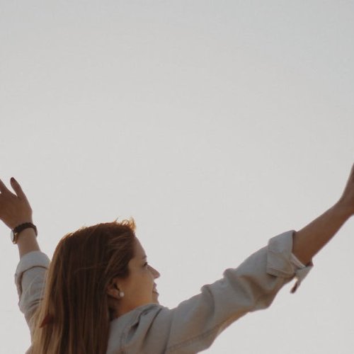 Comment pratiquer le minimalisme pour le bien-être : conseils et méthodes simples pour une vie plus sereine